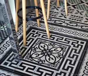 Encaustic floor tile