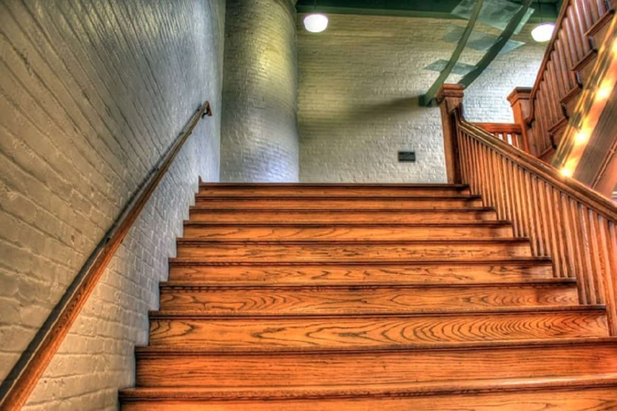  how to install tile on stair landing with rounded edge 