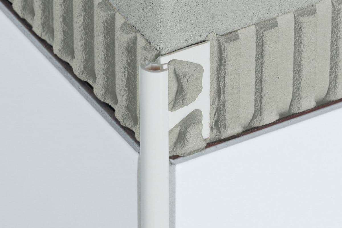  wall tile outside corner that provides a flush edge 